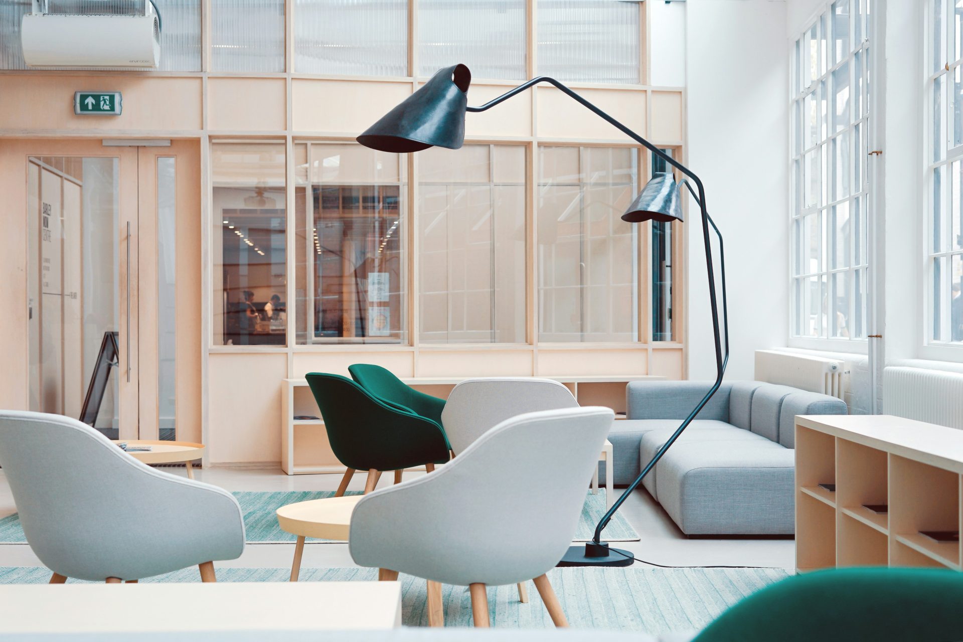 Salon moderne et lumineux